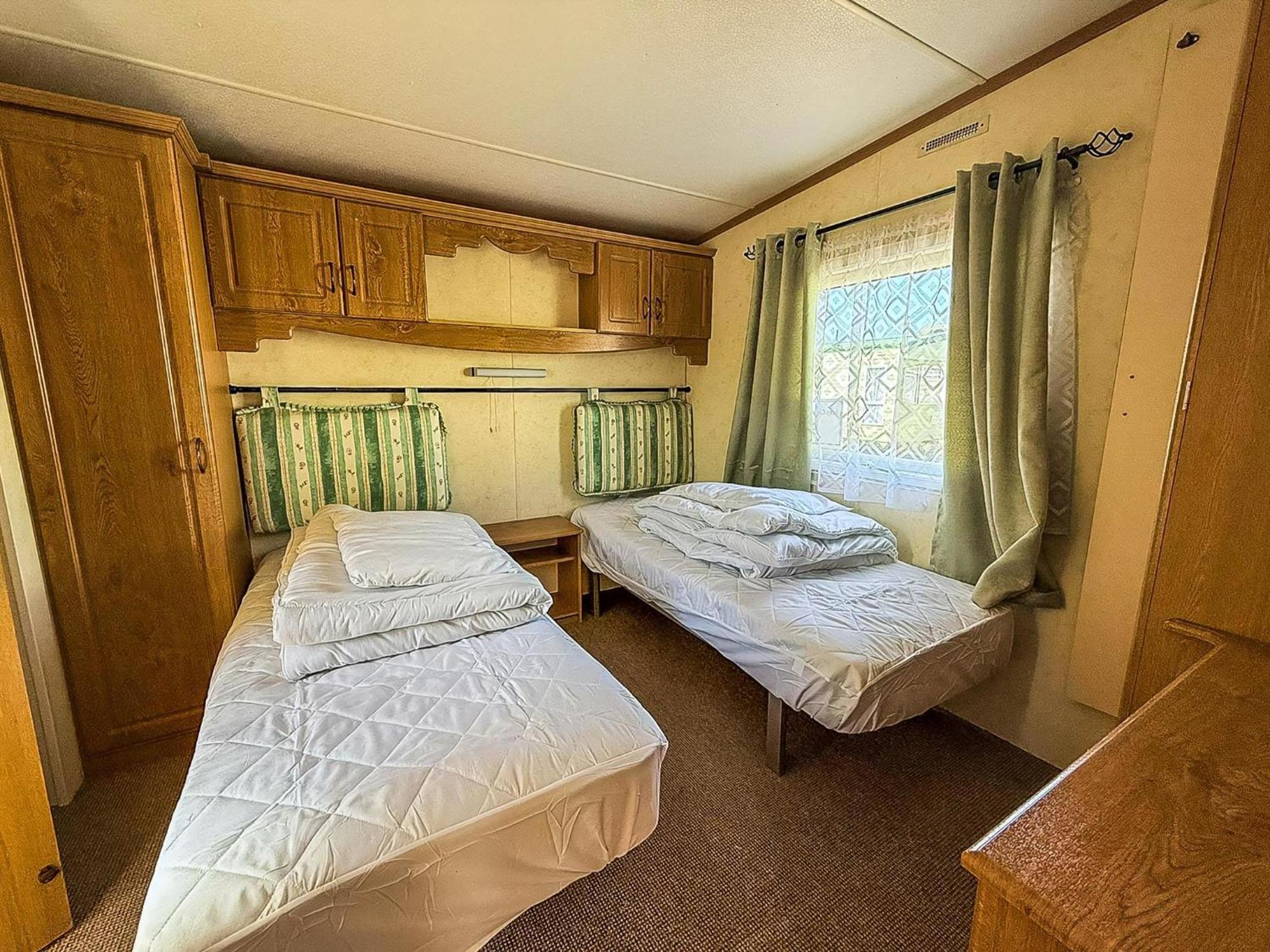 6 Berth Caravan By The Beach In Hunstanton In Norfolk, Pets Welcome Ref 13009L Exterior foto